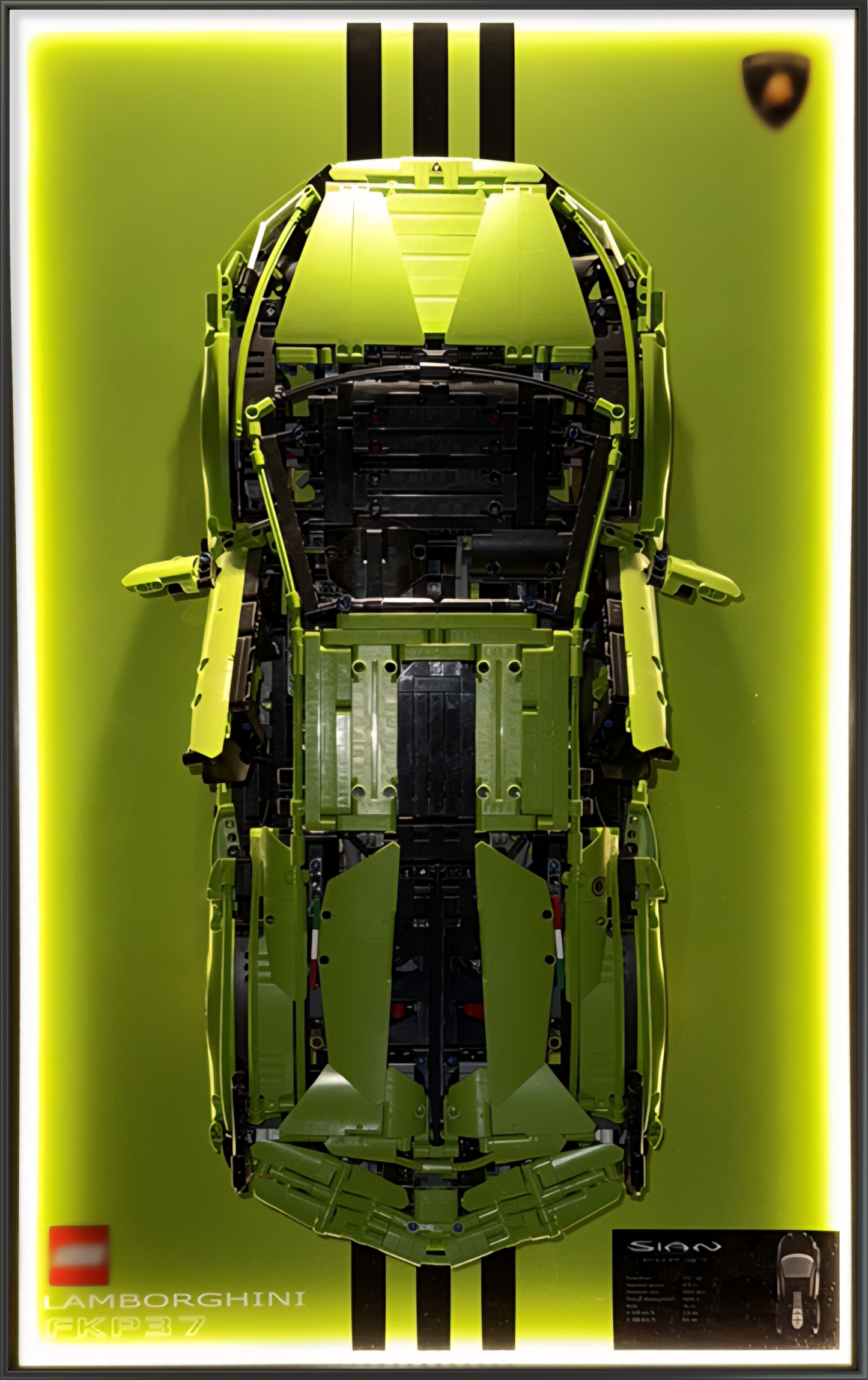 Aluminium Alloy 50x80cm Frame designed Lamborghini sain 1:8 scale (car not included)