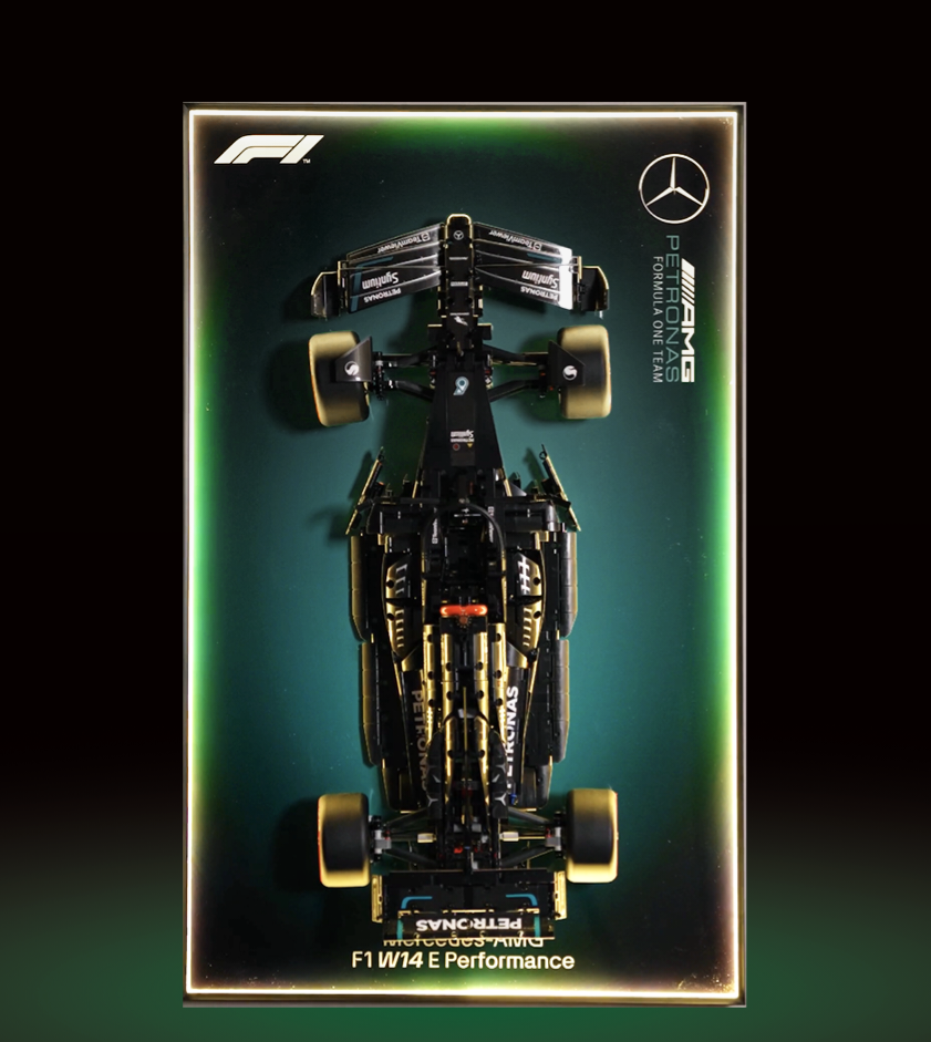 Aluminium Alloy 50x80cm Frame & Mercedes F1 1:8 scale (car fully assembled)