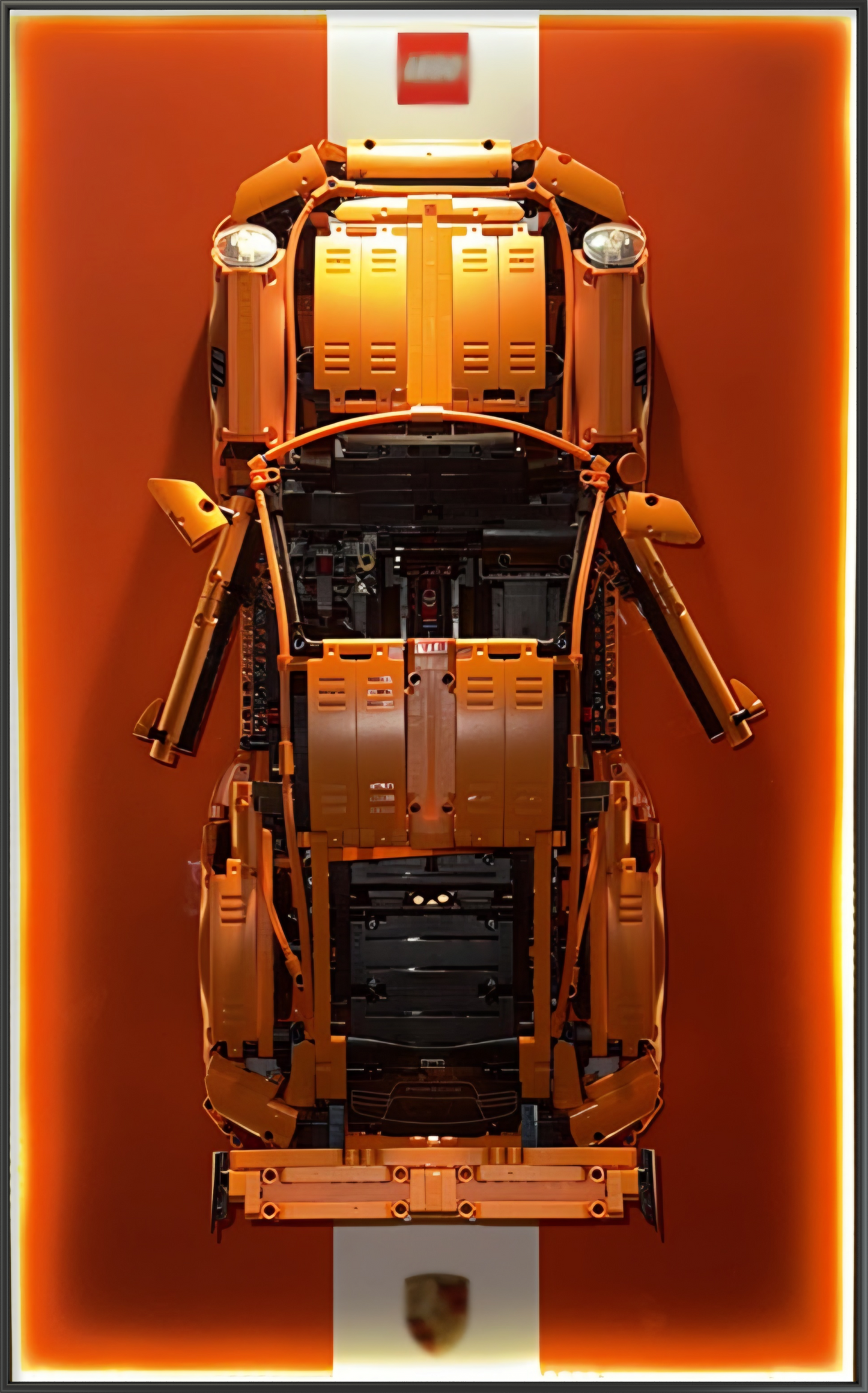 Aluminium Alloy 50x80cm Frame & Porsche GT3 RS 1:8 scale (car fully assembled)